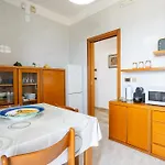 Dimora Waterfront דירה *