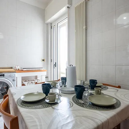 Dimora Waterfront Apartment