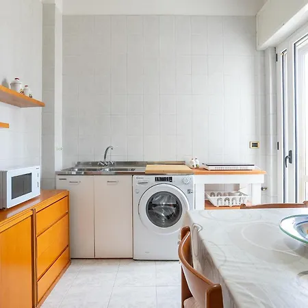 Dimora Waterfront Apartment